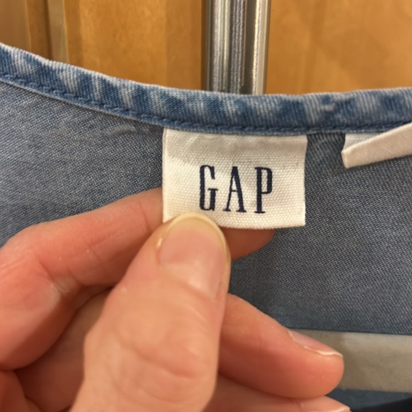 Gap Denim blouse. Size XS - Picture 3 of 4